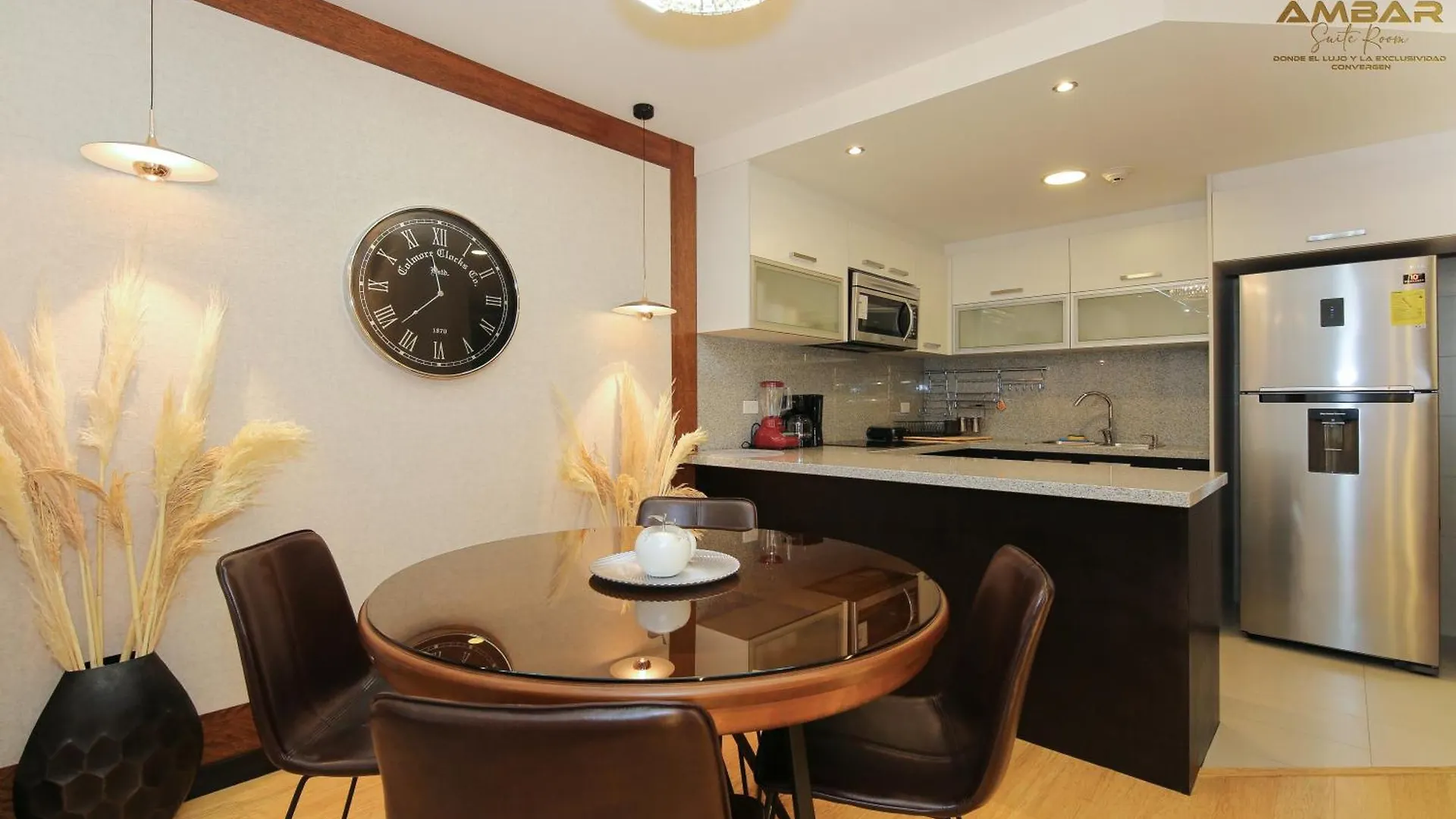 Ambar Suite Room / Lujo Y Confort Unicos Quito