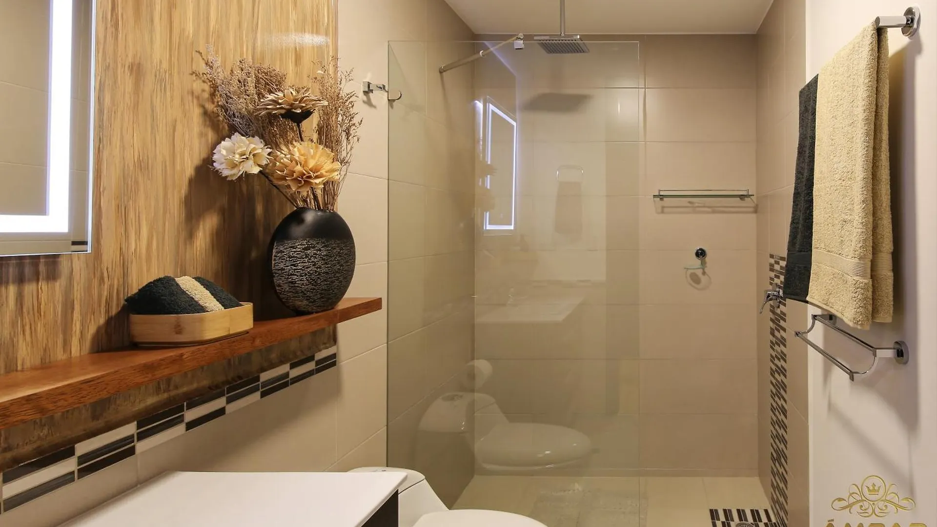 Apartment Ambar Suite Room / Lujo Y Confort Unicos Quito