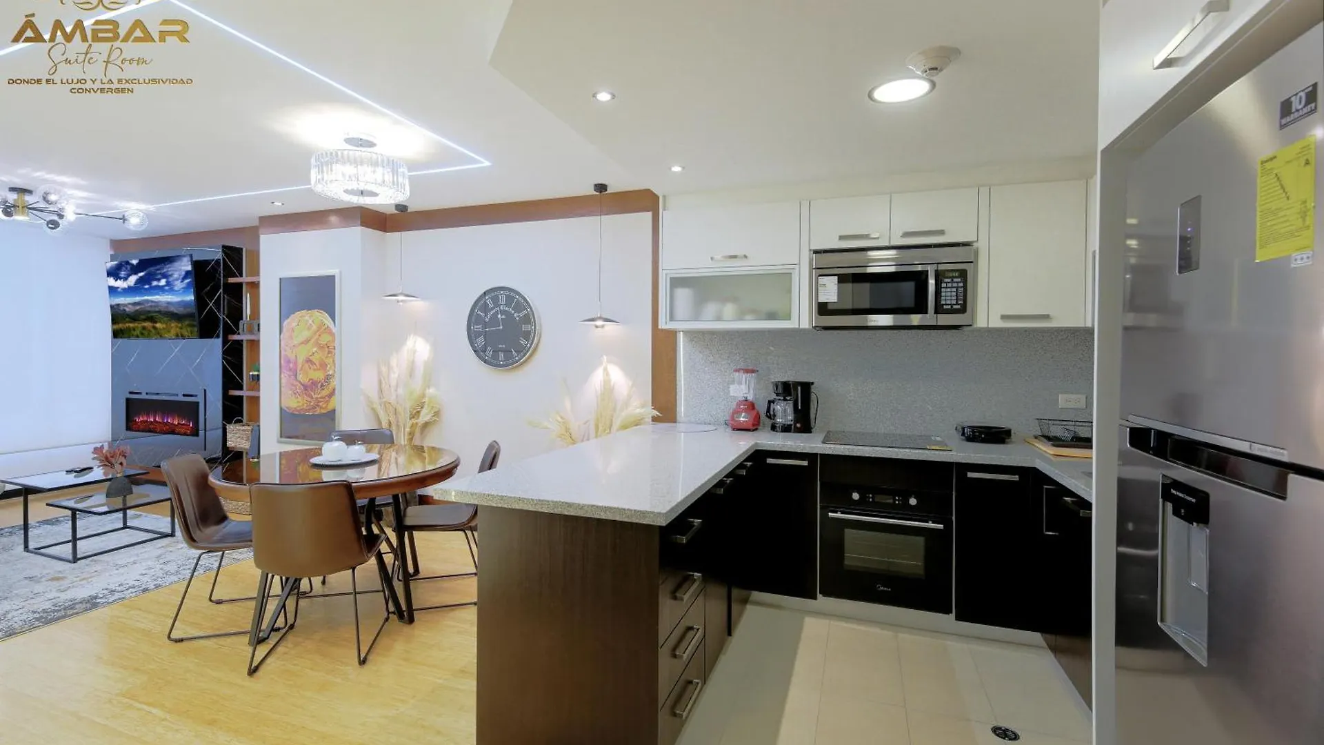 Ambar Suite Room / Lujo Y Confort Unicos 키토 에콰도르