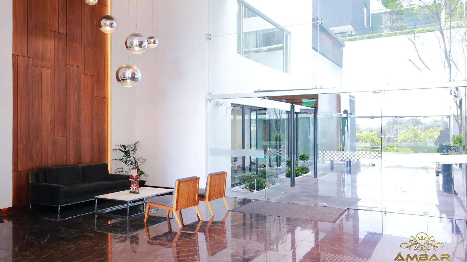 Ambar Suite Room / Lujo Y Confort Unicos キト