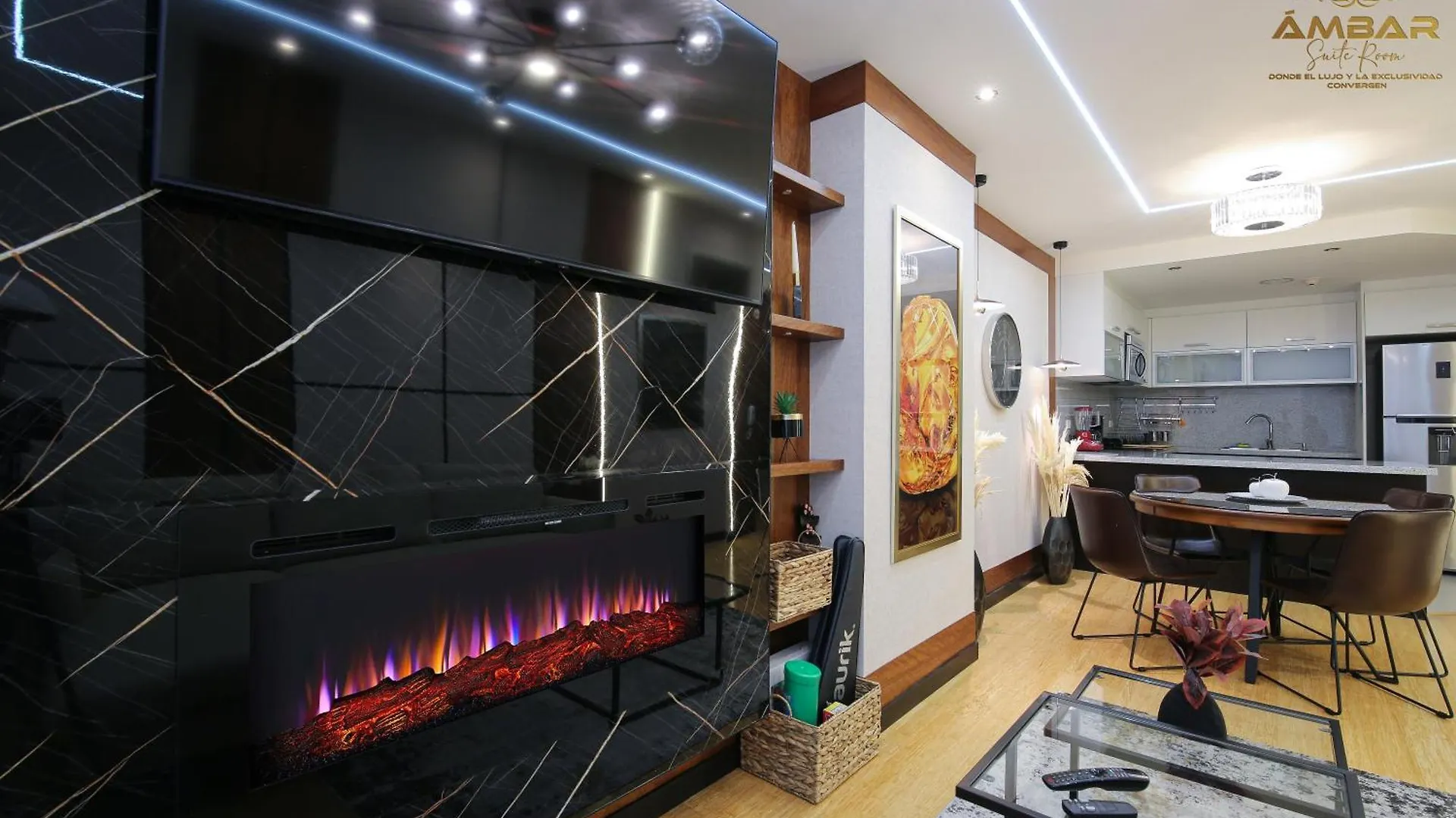 Ambar Suite Room / Lujo Y Confort Unicos キト アパート