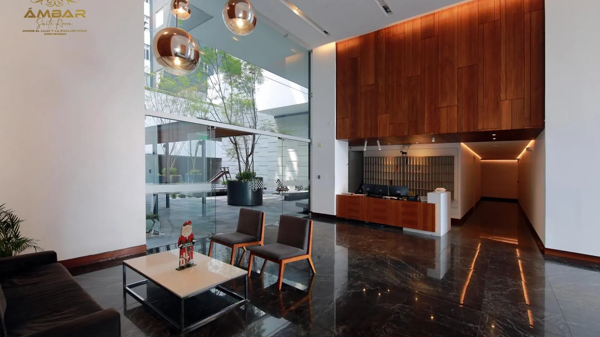 Ambar Suite Room / Lujo Y Confort Unicos キト アパート